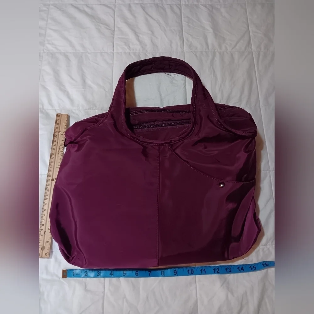 Travel Tote - Picture 4 of 7